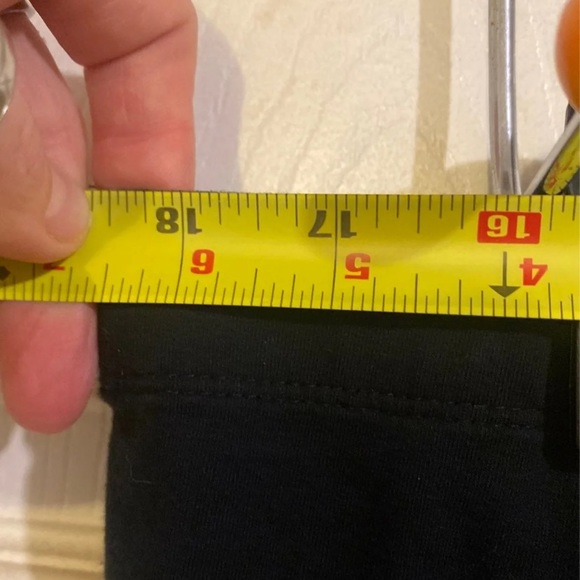 ***3/$50***Nike LIKE NEW Capri Leggings Size 2X - Picture 5 of 7